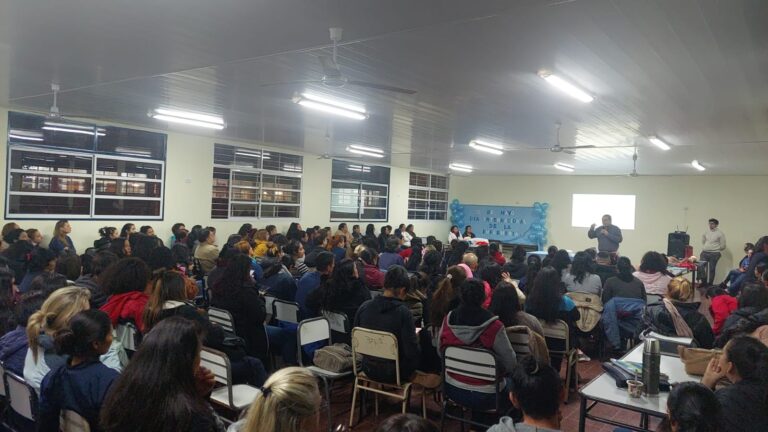 Lee más sobre el artículo DIA INTERNACIONAL DE LA ENFERMERIA: «Las vacunas salvan vidas»